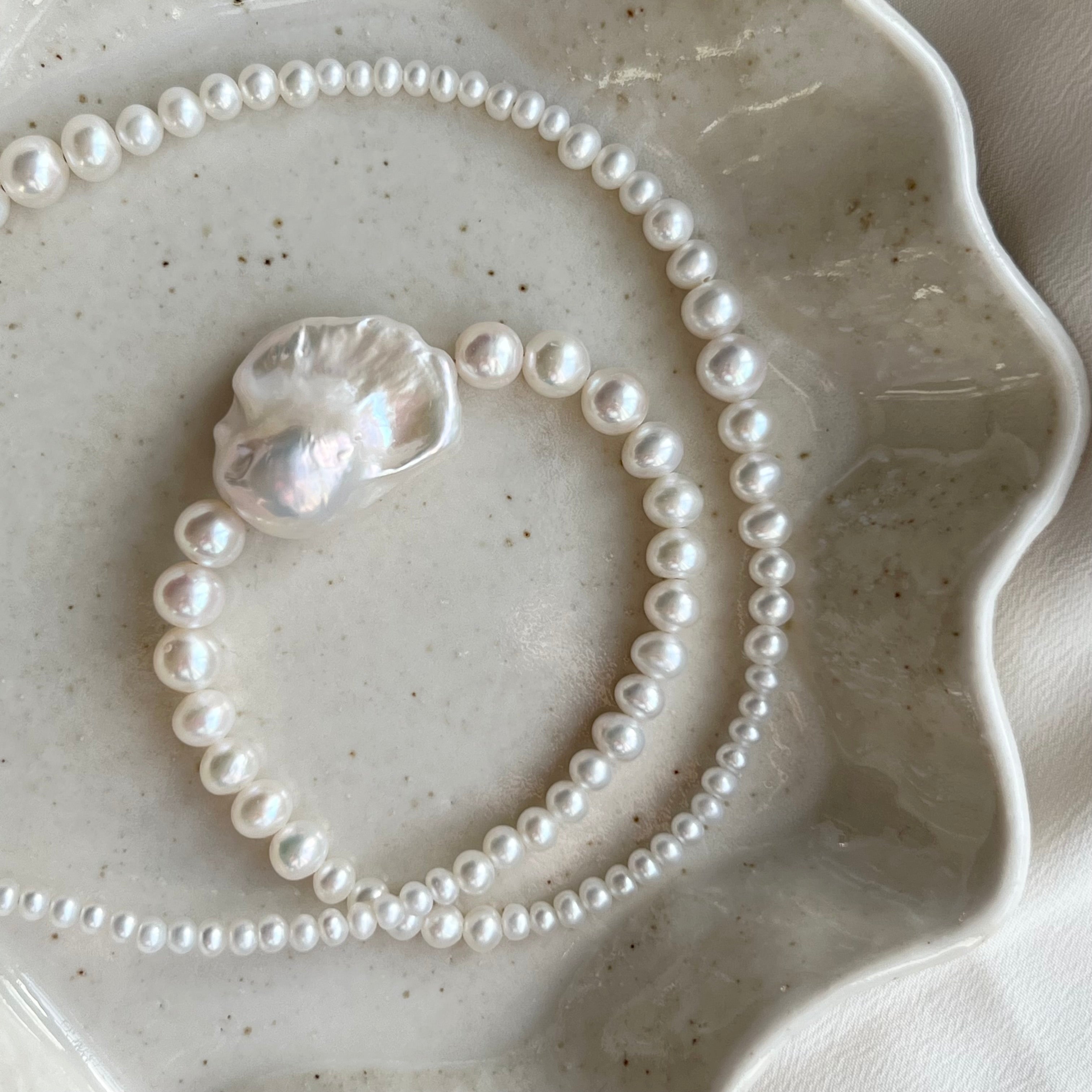 Luna Necklace